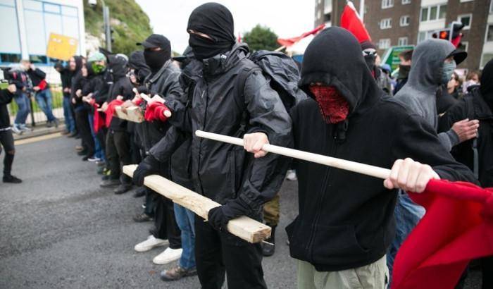 Counterpunch: 'Antifa, il braccio armato del neoliberismo'